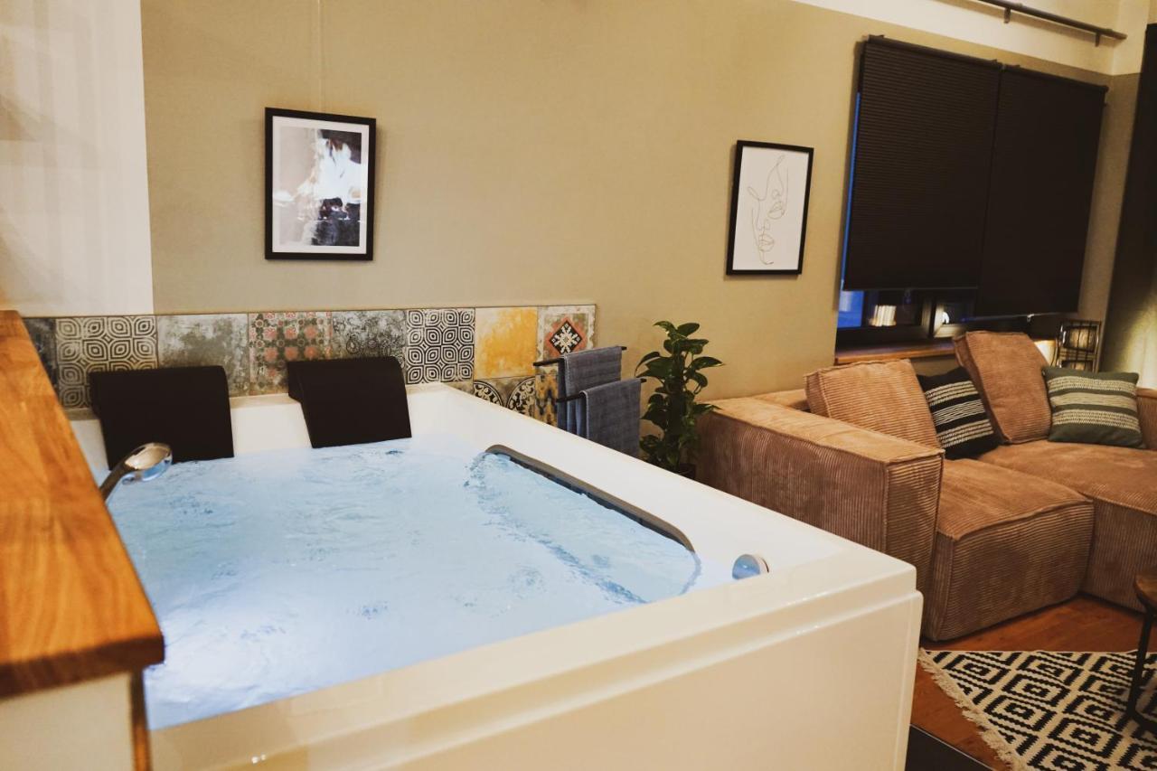 Stilvolles City-Loft Mit Privatem Whirlpool Trier Eksteriør billede