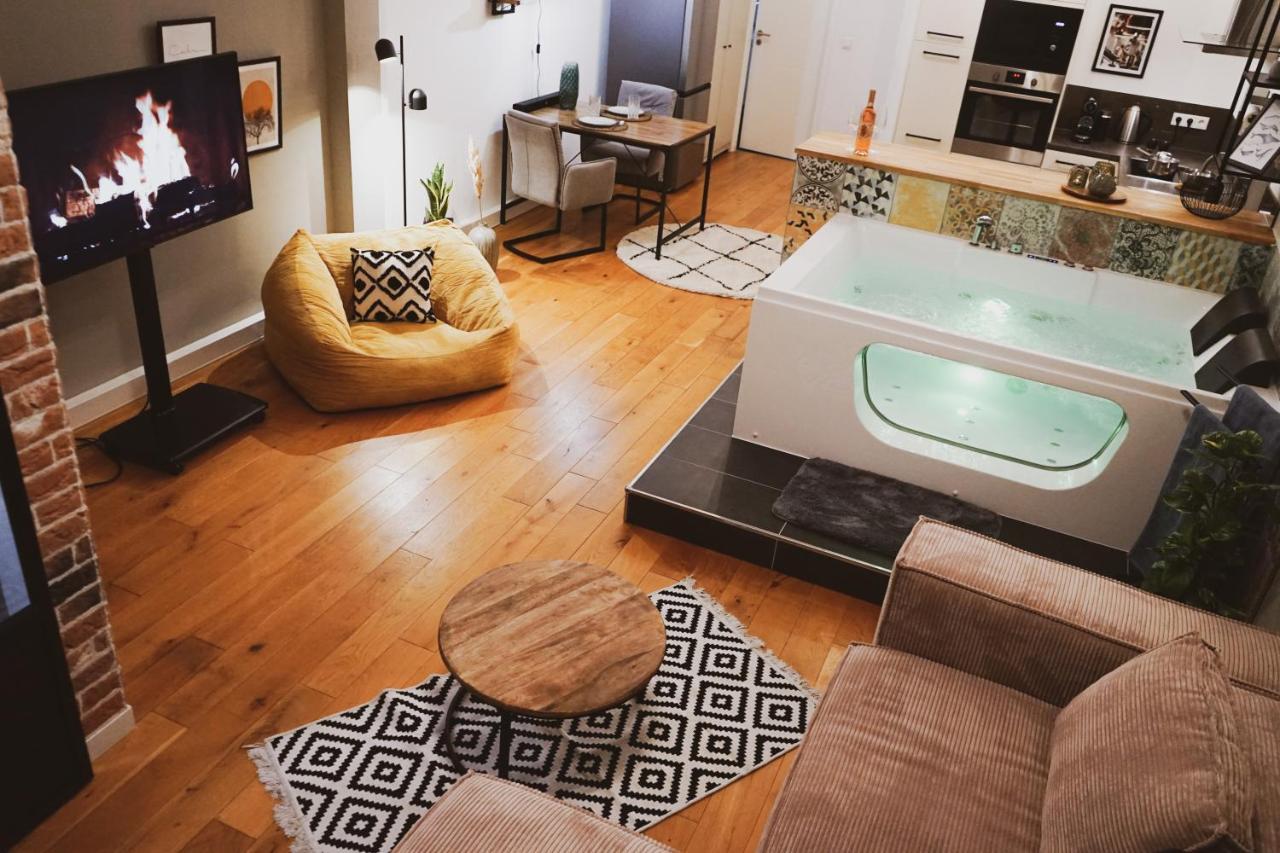 Stilvolles City-Loft Mit Privatem Whirlpool Trier Eksteriør billede